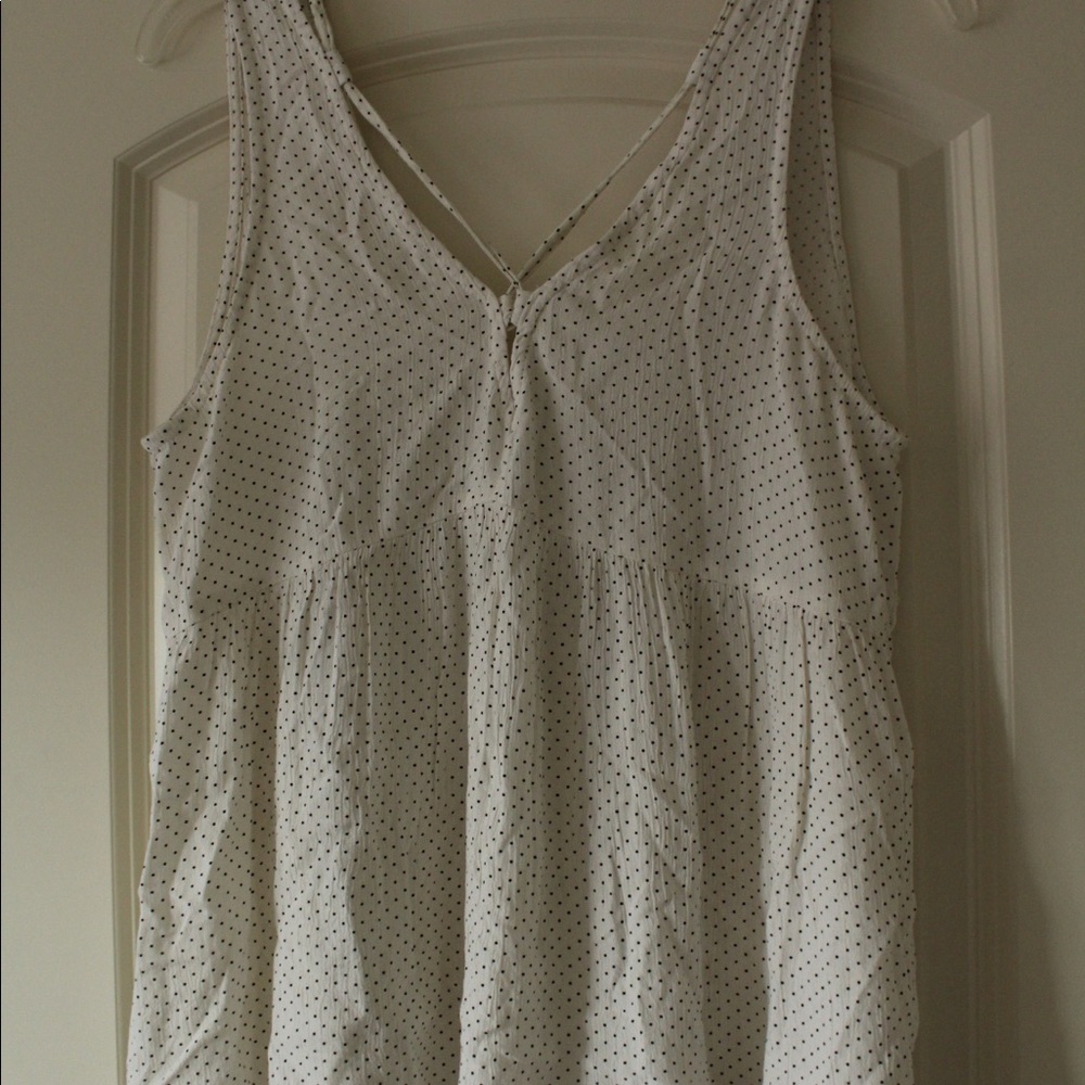 AEO ivory polka dotted tank top